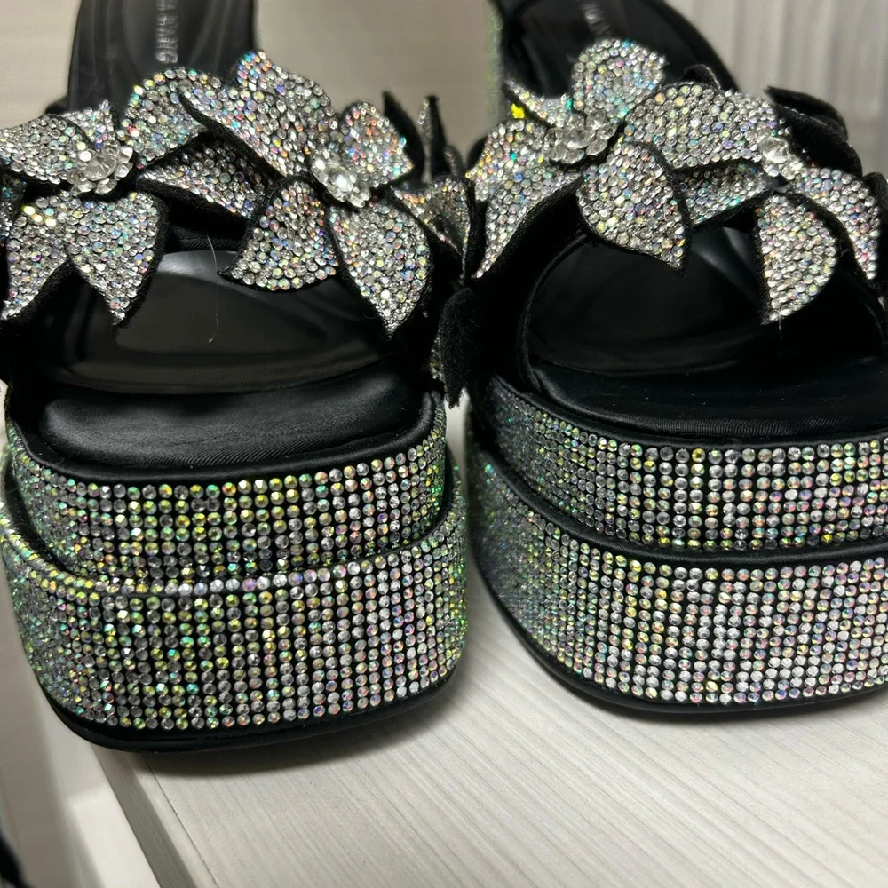 Azalea Wang Teille Embellished Flower Crystal Platform Heels NWOB - Picture 6 of 12